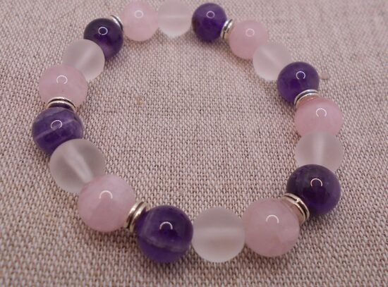 Ametista, kalnu kristāla un rožu kvarca rokassprādze ar sudraba krāsas furnitūru (16-17 cm)