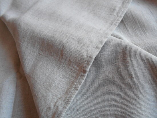 Dabiski pelēks puslina audums, mīkstināts