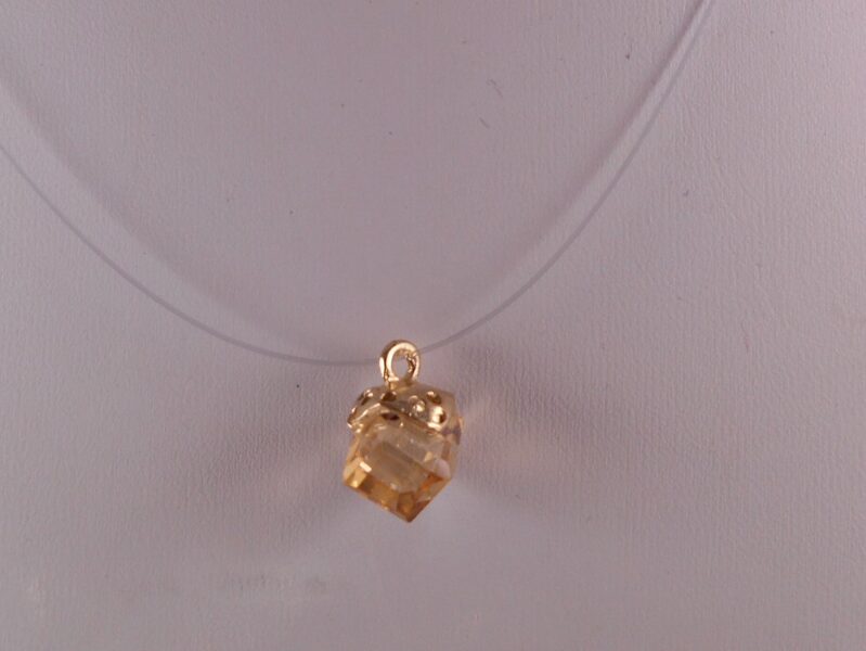 Neredzamā kaklarota ar šampanieša krāsas kristāliņu ar/bez auskariem, zelta krāsas furnitūra