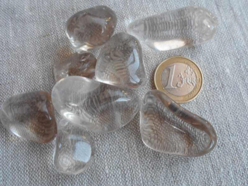 Gaišais dūmu (dūmakainais) kvarcs (rauhtopāzs), L izmērs, gludi apstrādāts