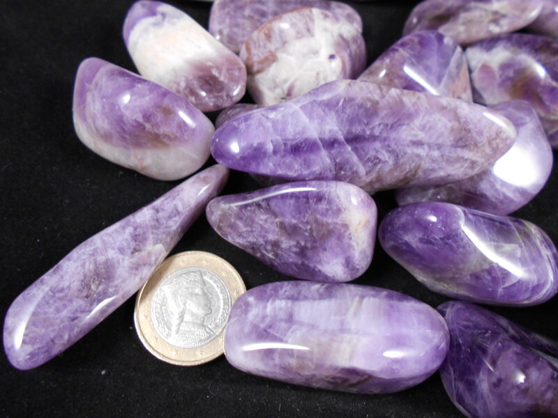 Malāvijas ametists, rakstains, necaurspīdīgs, B kat., XL izmērs, gludi apstrādāts