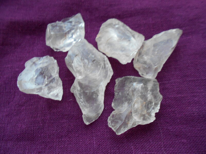 Kalnu kristāls, neapstrādāts M izmērs (Rock Crystal Rough)