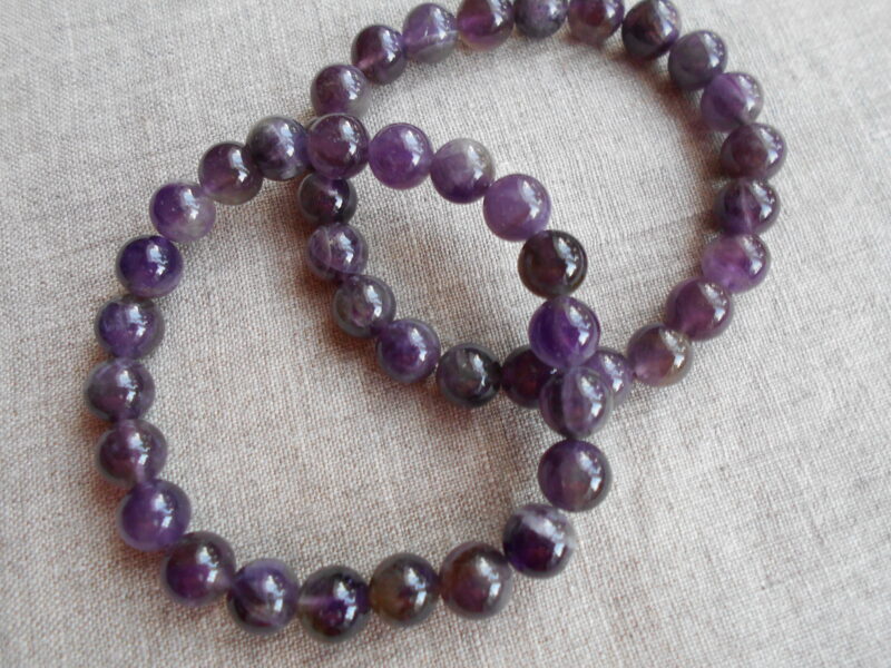 Ametista aproce no 8 mm pērlītēm (16-17 cm)